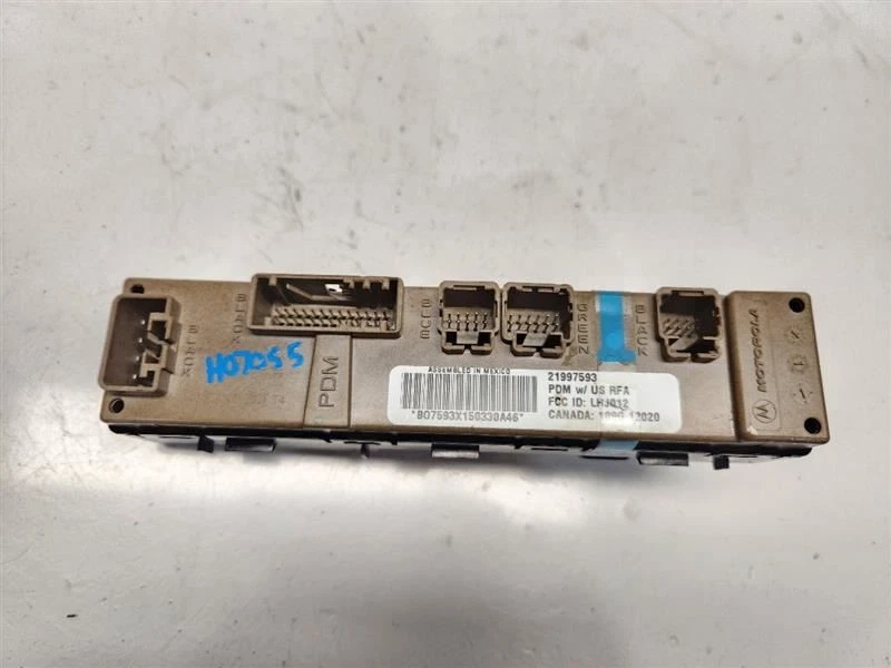 2005 Chevrolet Avalanche 1500 Passenger Right Front Window / Lock Switch  - Image 2 of 4