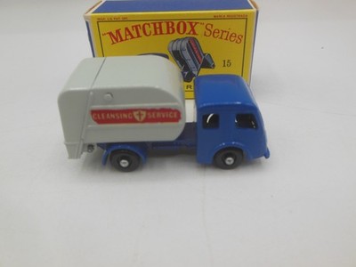 Matchbox Regular Wheels 15 c Dennis Refuse Truck ''Cleansing Service'' NEUWERTIG