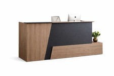 Hochwertiger Empfangstresen Holz in brauner Farbe für stilvolle Bürogestaltung