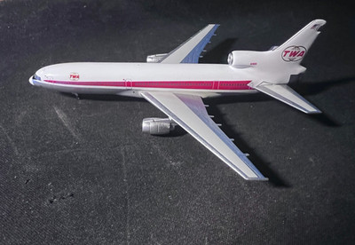 Herpa 523363 TWA Lockheed L-1011 TriStar N31001 1:500 Modell Flugzeug