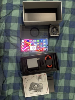Red Magic 10 Pro 6.85''AMOLED 256GB 12GB RAM Snapdragon 8 Elite 7050mAh