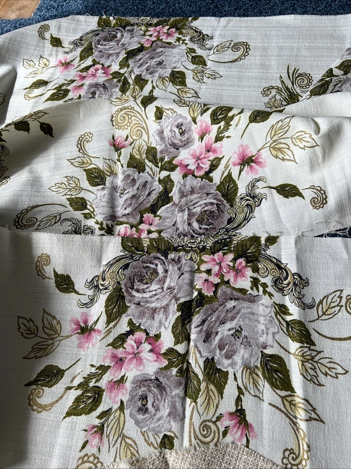 Mixed Lot Of Fabric Scraps Samples VTG Cotton Polyester - Image 4 of 4