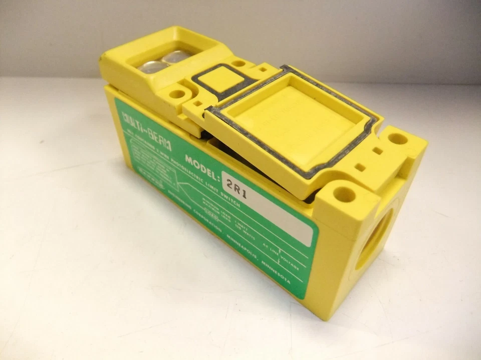 Banner Engineering 2R1 MULTI-BEAM Scanner Block - Image 2 of 4