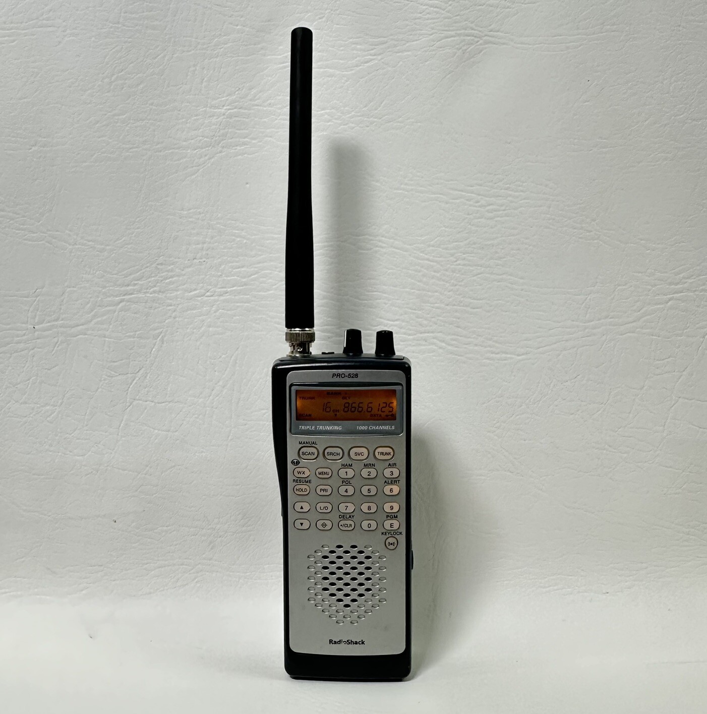 RadioShack PRO-528 1000-Channel Triple-Trunking Scanner Radio - Fully Functional