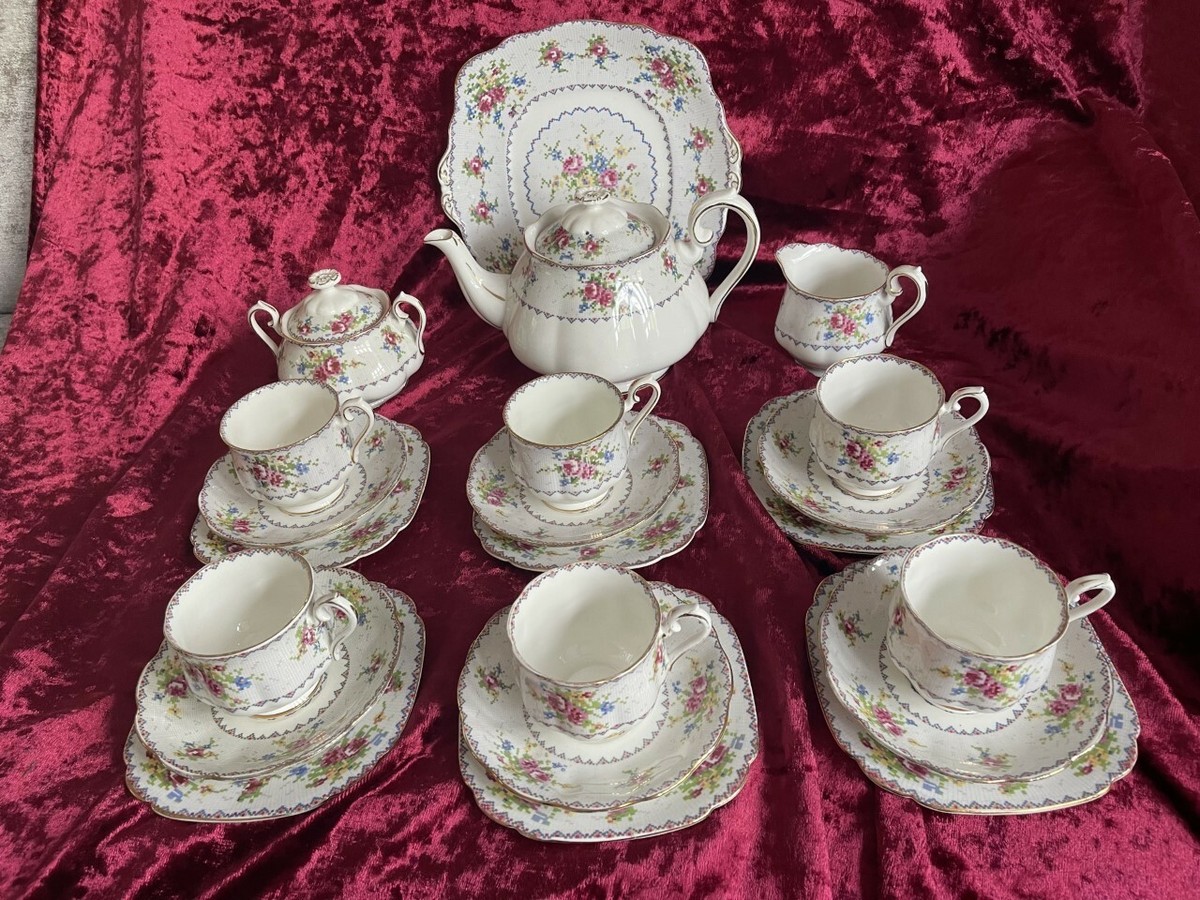 ROYAL ALBERT PETIT POINT TEA SET COMPLETE WITH TEAPOT AMAZING