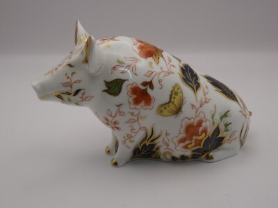 工芸品  Crown Derby Sitting Pig 工芸品 Crown Derby Sitting Pig Royal Crown Derby Sitting Pig