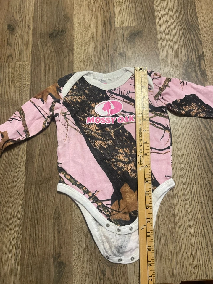 Mossy Oak One piece, Baby Size 6-9 Months, Pink Brown, Camouflage, Long Sleeve - Image 4 of 4