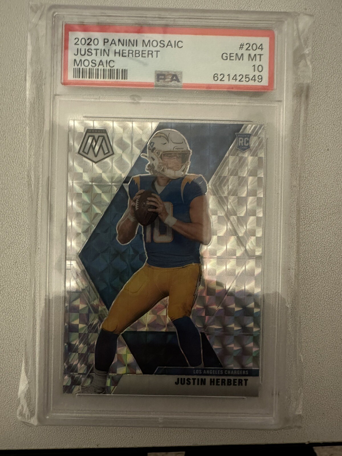 2020 Panini Mosaic #204 JUSTIN HERBERT RC Mosaic Prizm PSA 10 GEM MT Rookie
