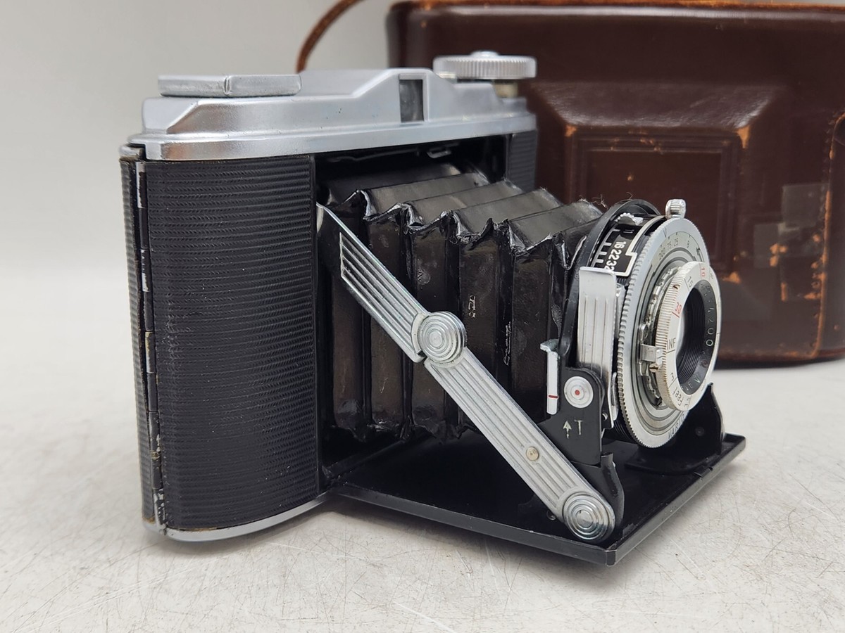 Agfa Ventura 66 V Folding Camera w/ Agnar 85mm F4.5 Lens, Case