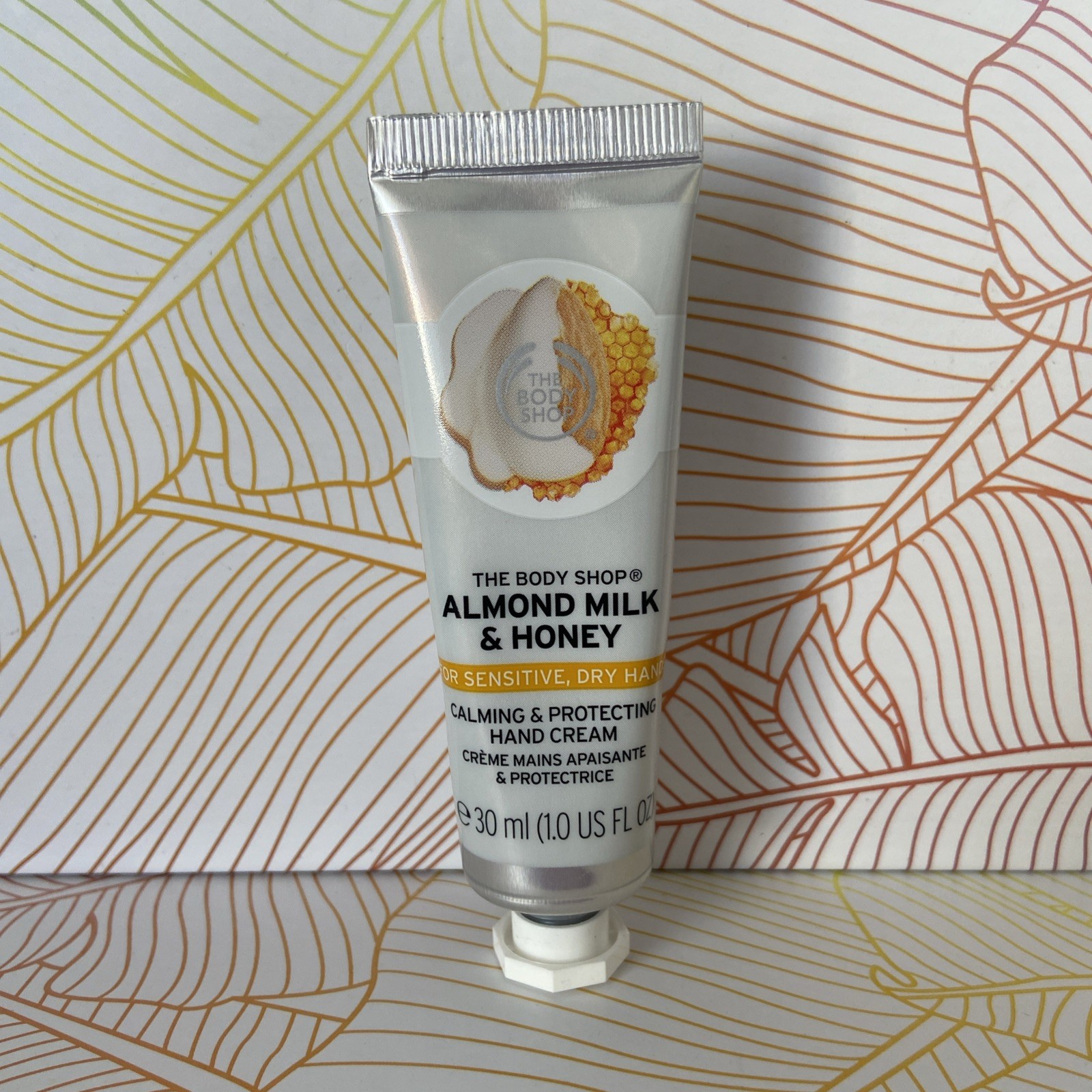 The Body Shop Almond Milk & Honey Hand Cream  30ml For Sensitive Dry Hands NEW
