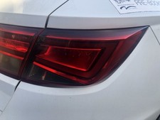 SEAT LEON FR ESTATE 13-16 REAR LED TAIL LIGHT ON BODY 5F9945208A - DRIVERS SIDE