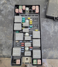 2007-2008 Ford Mustang Engine Fuse Box Assembly Oem Tested With Warranty 2007-2008 Ford Mustang Engine Fuse Box Assembly Oem Tested With Warranty