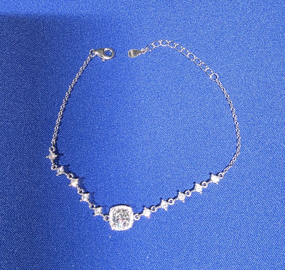 0.8ct Round Moissanite Bracelet Women Sterling Silver D Color VVS1 Bracelet - Image 3 of 4