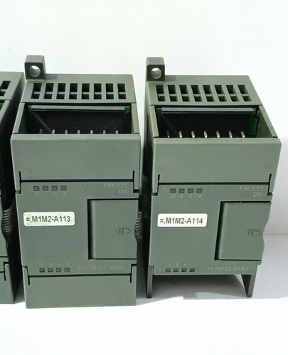 SIEMENS (1)6ES7214-1AD22-0XB0,(1) 6ES7223-1BH22-0XA0,(3)6ES7221-1BF22-0XA0, PLC - Picture 8 of 13
