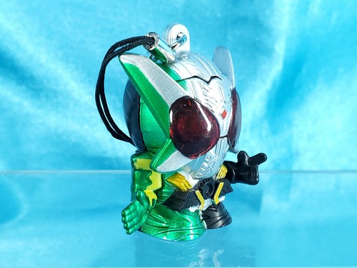 Toei Bandai Kamen Masked Rider Light Up Figure Strap P3 W Cyclone Joker Extreme - Picture 2 of 3