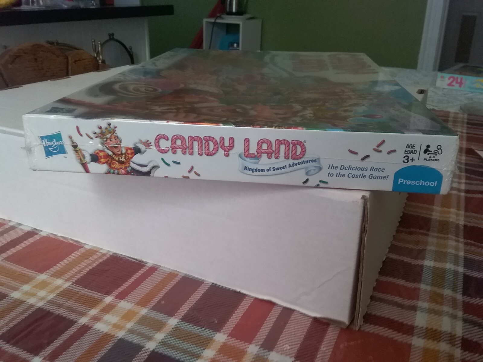 Hasbro Classics, Candy Land The World of Sweets Board Game Pre-School NEW Sealed