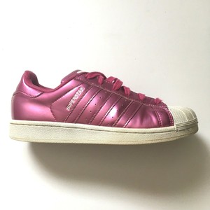 pink metallic superstars