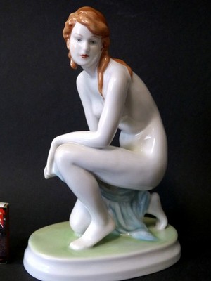 Zsolnay Pecs Figur Jugendstil Akt Die Badende Porzellan Porzellanfigur 1.Wahl