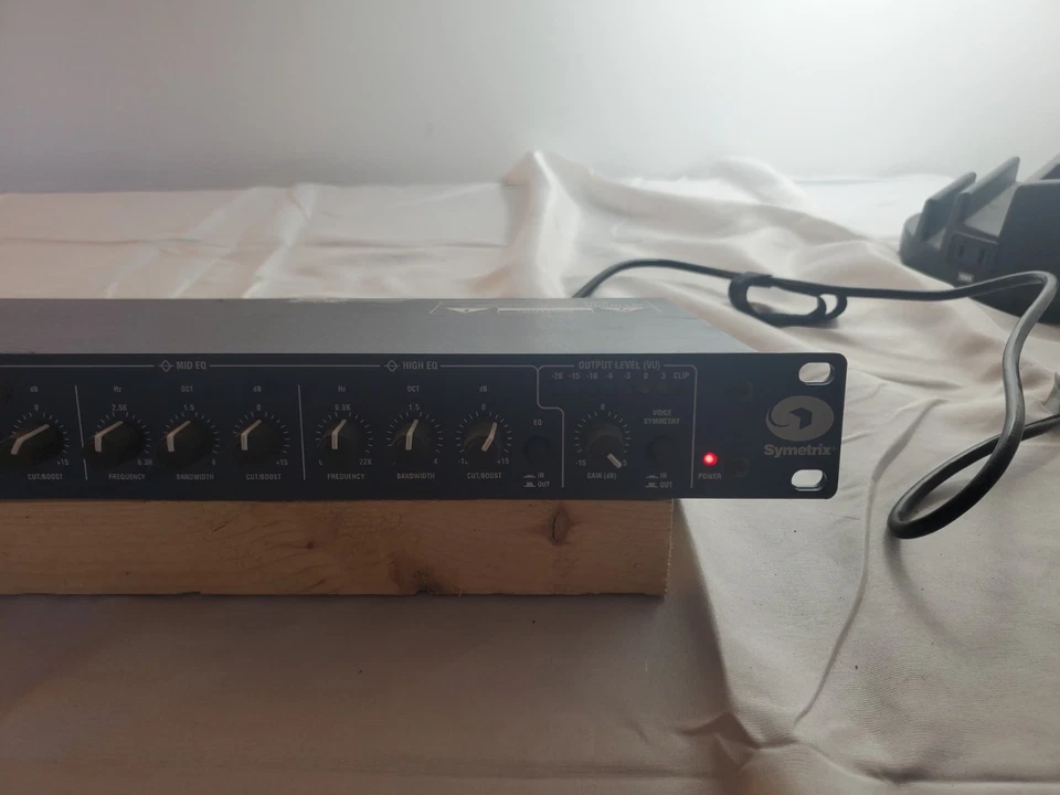 Tira de canales de procesador de voz Symetrix 528E funciona muy bien transmisión de audio profesional Foto 4 de 4