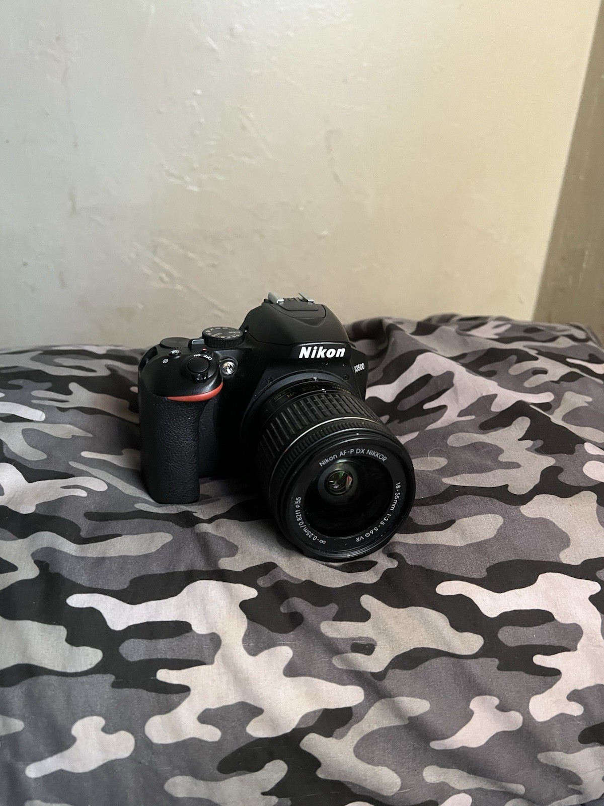 Nikon D3500 24.2MP with 18-55mm VR Lens Kit DSLR Camera - Black