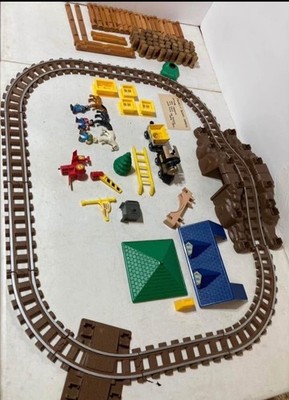 Lincoln Logs Gold Mine Express Building Set Tracks Train Figures