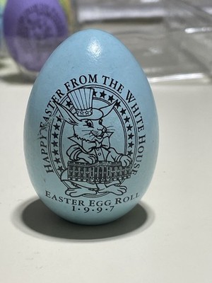 1997 Clinton White House Easter Egg Roll, blue egg