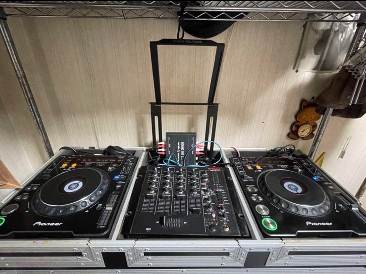 DJ Set – 2x Pioneer CDJ-1000MK3 + Vestax VMC-004FXu Mixer + Case