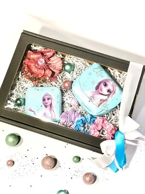 Geschenkset Frozen/ Eiskönigin *Elsa*, kleine Handtasche, Geldbörse, Crunchie - Bild 1 von 4