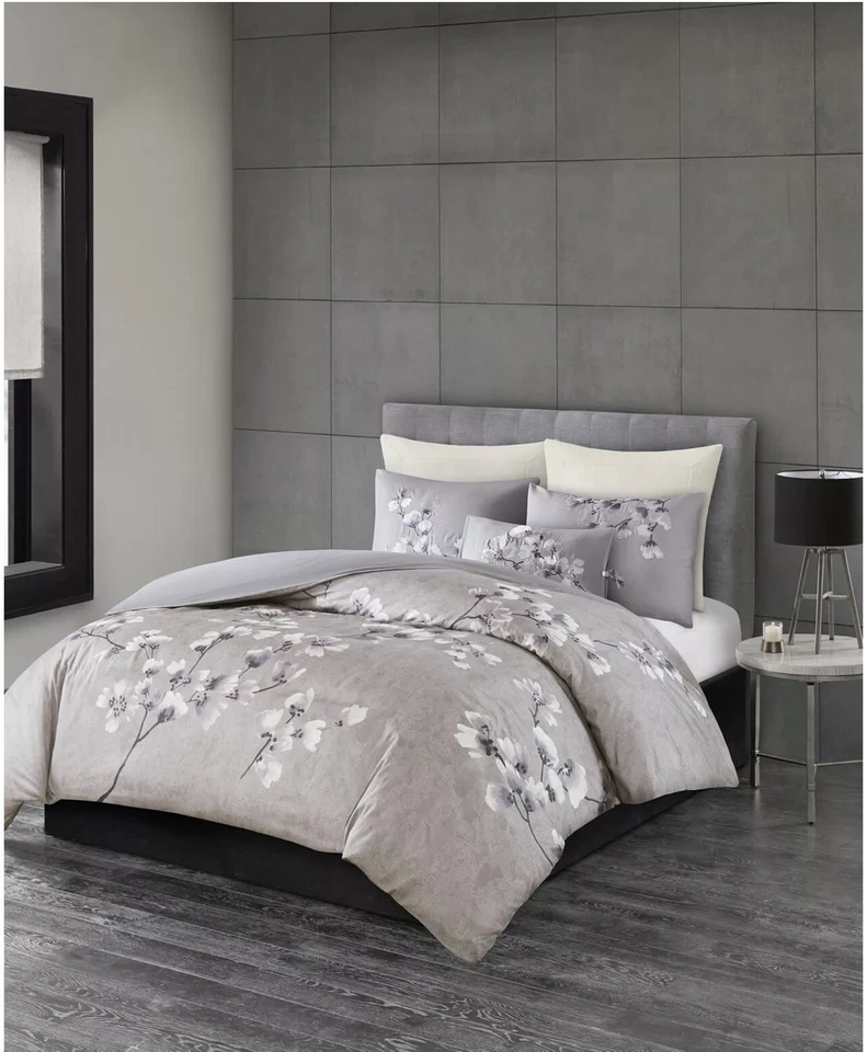 Natori Sakura Blossom FULL / QUEEN Comforter & Pillowshams Set Lilac $370 - Image 2 of 3