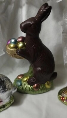 8'' FAUX DARK CHOCOLATE EASTER BUNNY RABBIT Gold Basket Metallic Eggs NEW 