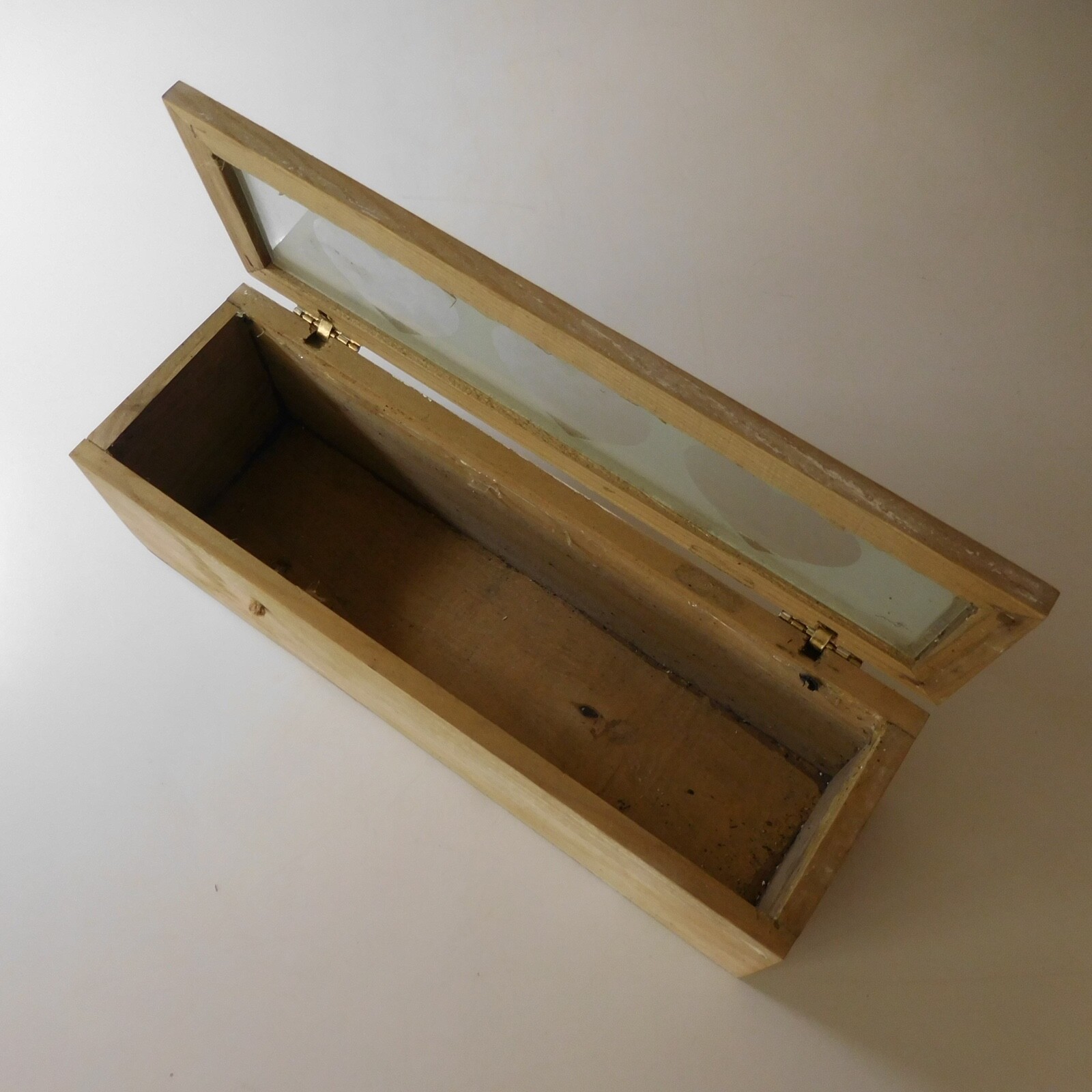 N9088 Vintage Art Deco Heart Display Case Box Wood Glass Brass Handmade