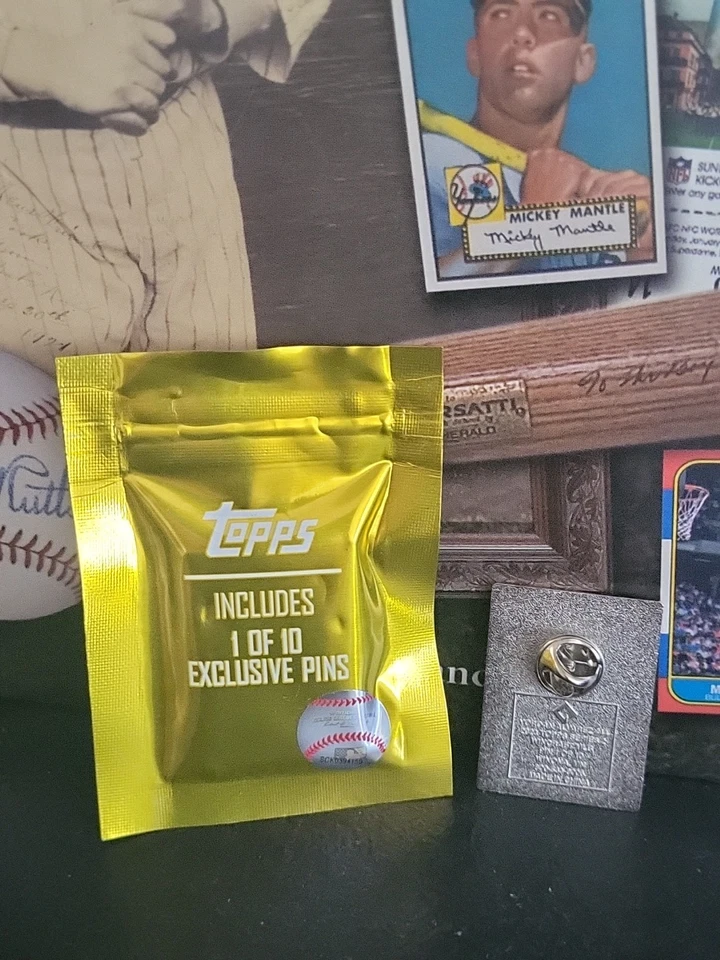 2023 Topps Update Series Yordan Alvarez Exclusive Pins! 🔥 - Image 4 of 4