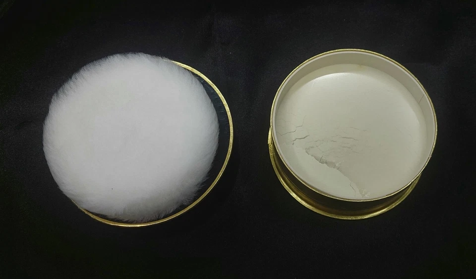 Polvo de polvo perfumado TABU vintage nuevo stock antiguo 2,5 oz  Foto 4 de 4