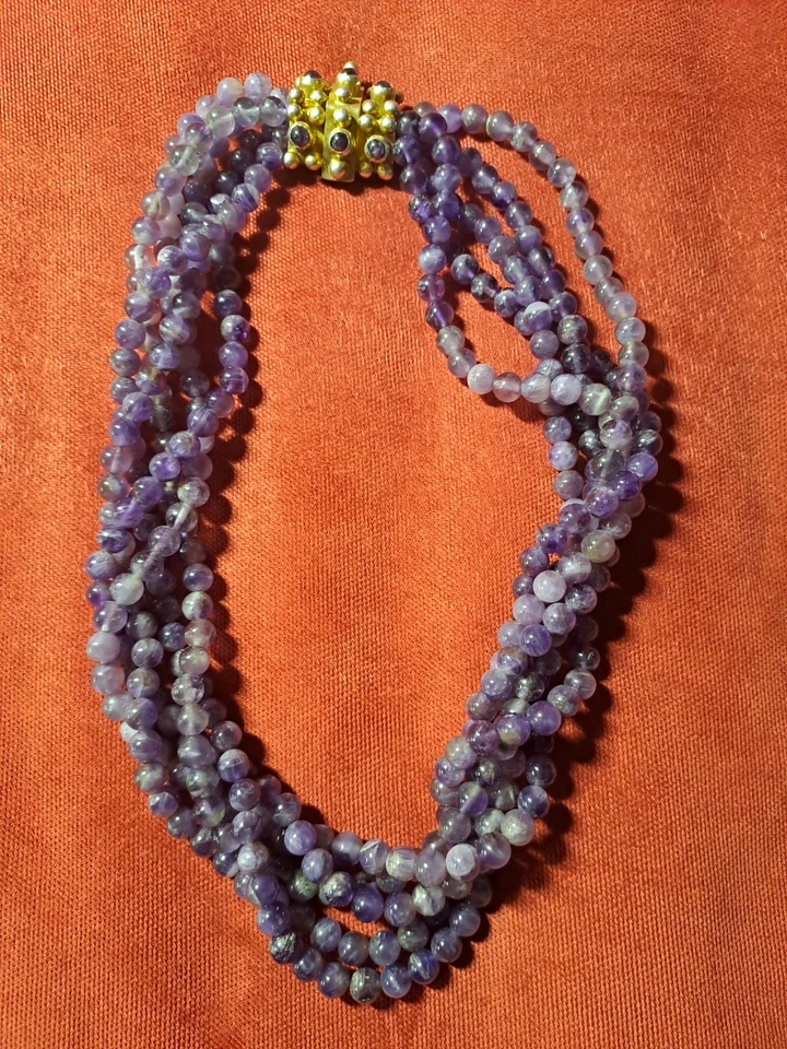 gioielli donna. Collana in ametista, con chiusura in argento - Immagine 2 di 4