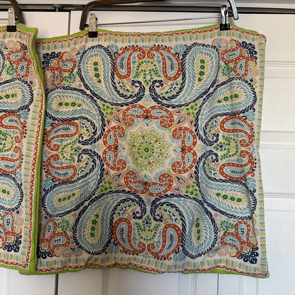 Juego de 2 fundas de almohada decorativas Pottery Barn 24x24 Lia Paisley Foto 2 de 4