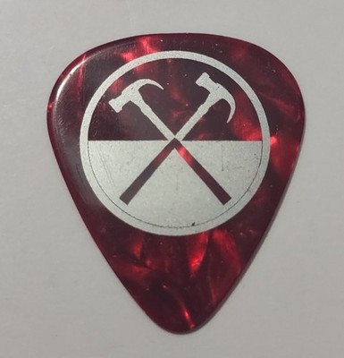 Roger Waters Pink Floyd   The Wall Tour   Roger Waters Guitar Pick   Authentic 