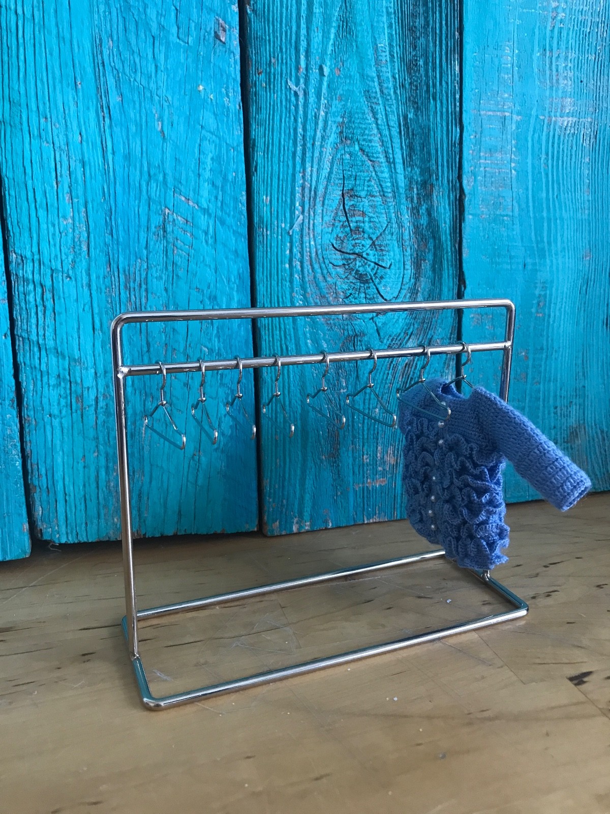 Doll clothing rack for small dolls 5'hx6"w + 10 hangers - me