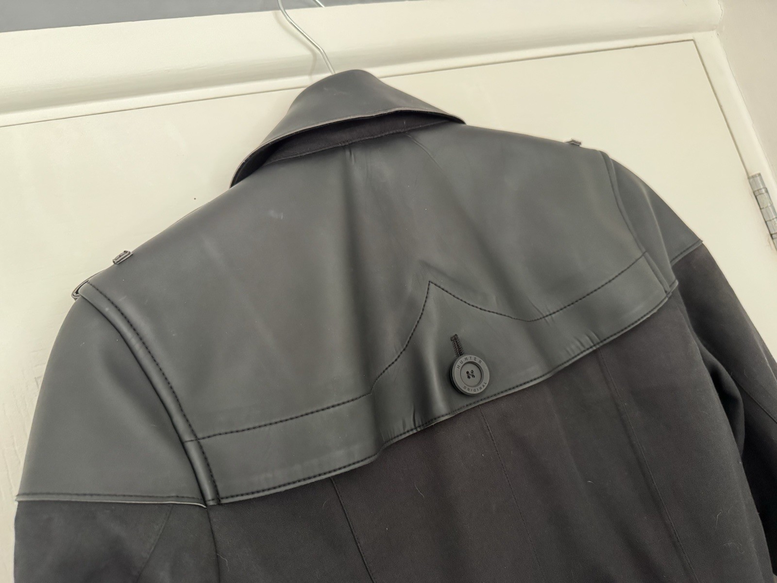 Women’s Hunter Trench Coat Size 10 (Rare) image 9