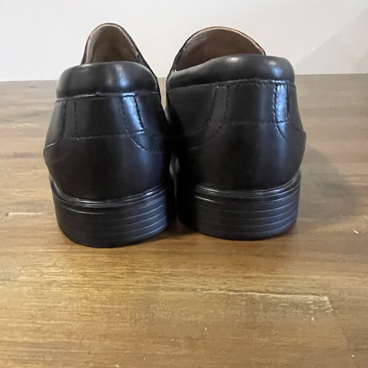 Clarks Unstructured Leather Slip-On Loafers Men