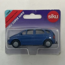 SIKU Super Series Renault Megane Scenic RT 2.0 BLUE VAN #1098 Car 1:55 Scale