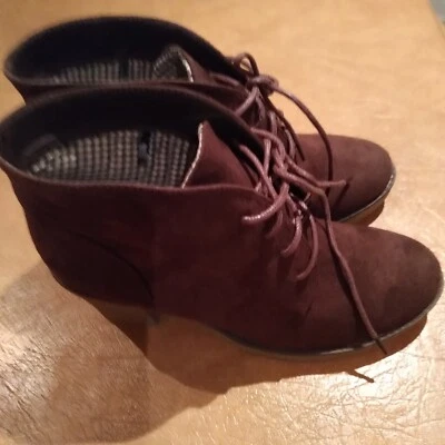 BOTTINES FEMME DAIM DE COULEUR MARRON - TAILLE 37 MARQUE TEX - Photo 1/4