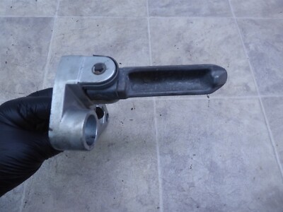 1988 Kawasaki ZX600C Ninja K771-1) left and right rear foot peg