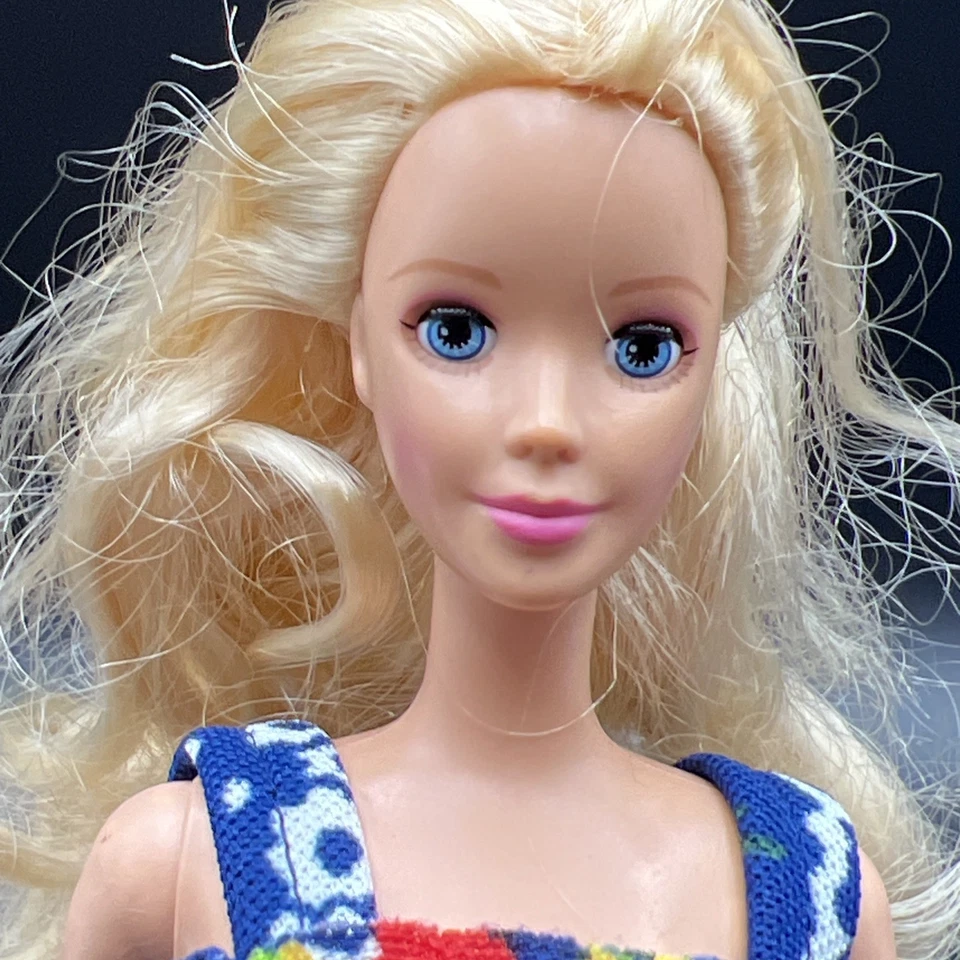 1998 Original Vintage Barbie Sleeping Beauty Doll Mattel. Closes Eyes - image 3 of 4