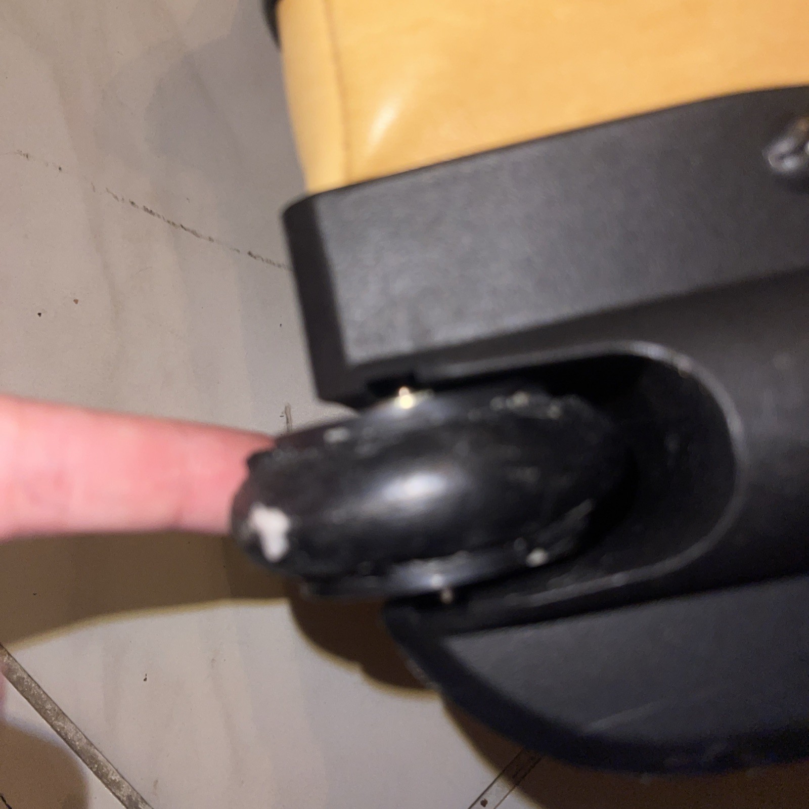 Rawlings Heart of the Hide Suitcase Travel Bag Suitcase Rolling Lombardo Duffle