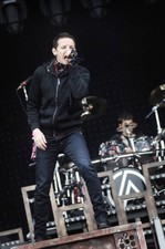 Singer Chester Bennington performing with American rock group Link- Old Photo 3
