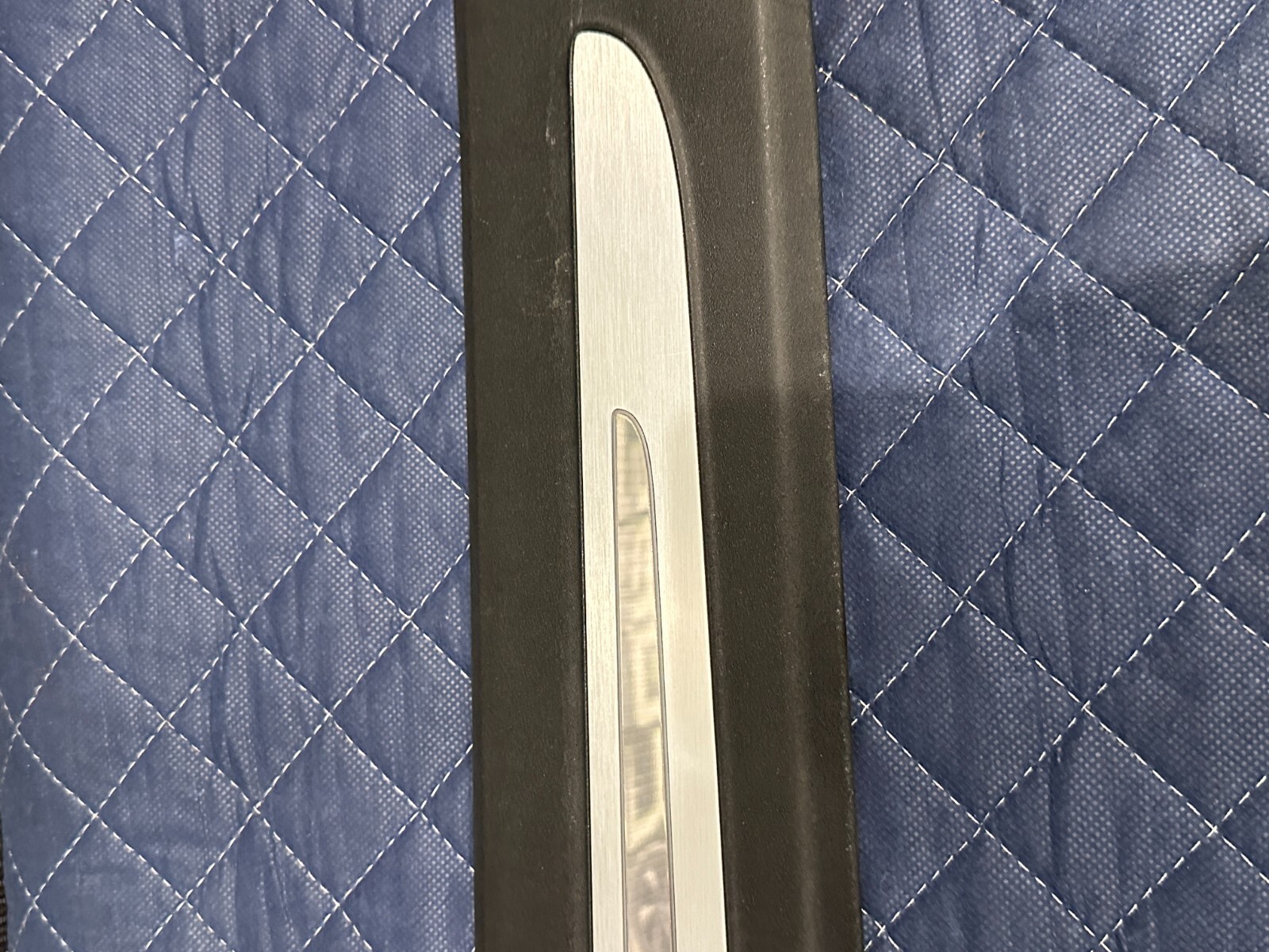 2014 AUDI R8 FRONT PASSENGER RIGHT ILLUMINATED KICK SCUFF SILL PLATE 420 853 372
