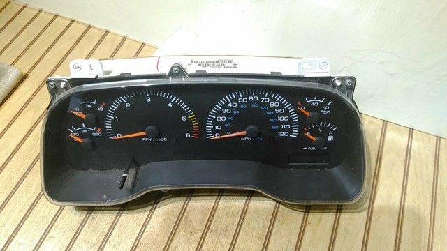 DODGE DAKOTA INSTRUMENT GAUGE CLUSTER 206,541 MILES MANUAL SHIFT NON 4.