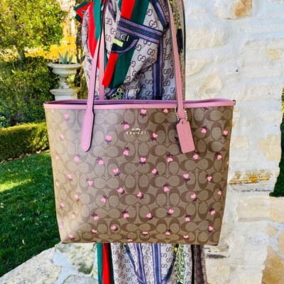 Floral Print Coach Tote With Hearts Gallery Tote With Heart Floral