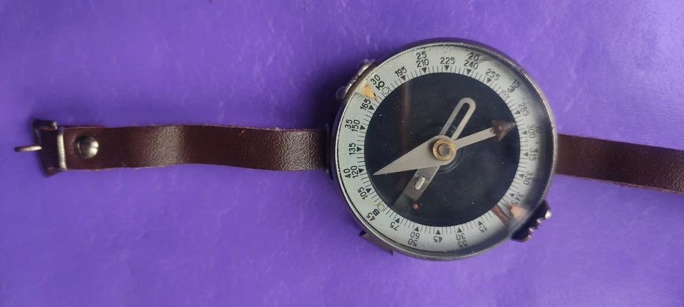 1960s Old military compass Adrianov 9t - Image 4 of 4