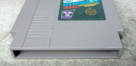 Vintage Nintendo NES GYROMITE Cartridge 5 Screw Clamshell Case Authentic 1985